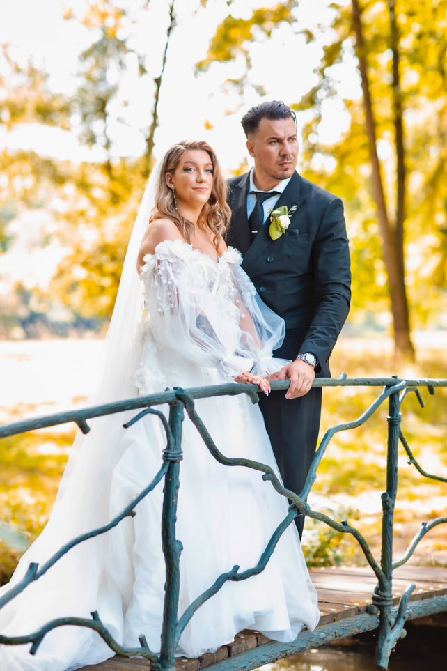 33D8F925 6F25 4BB8 AF18 6CDFAB2A7B63